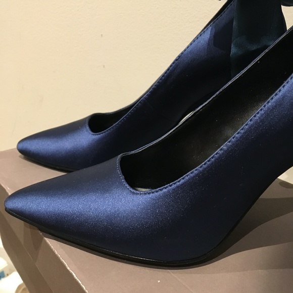 Heel - Picture 4 of 7